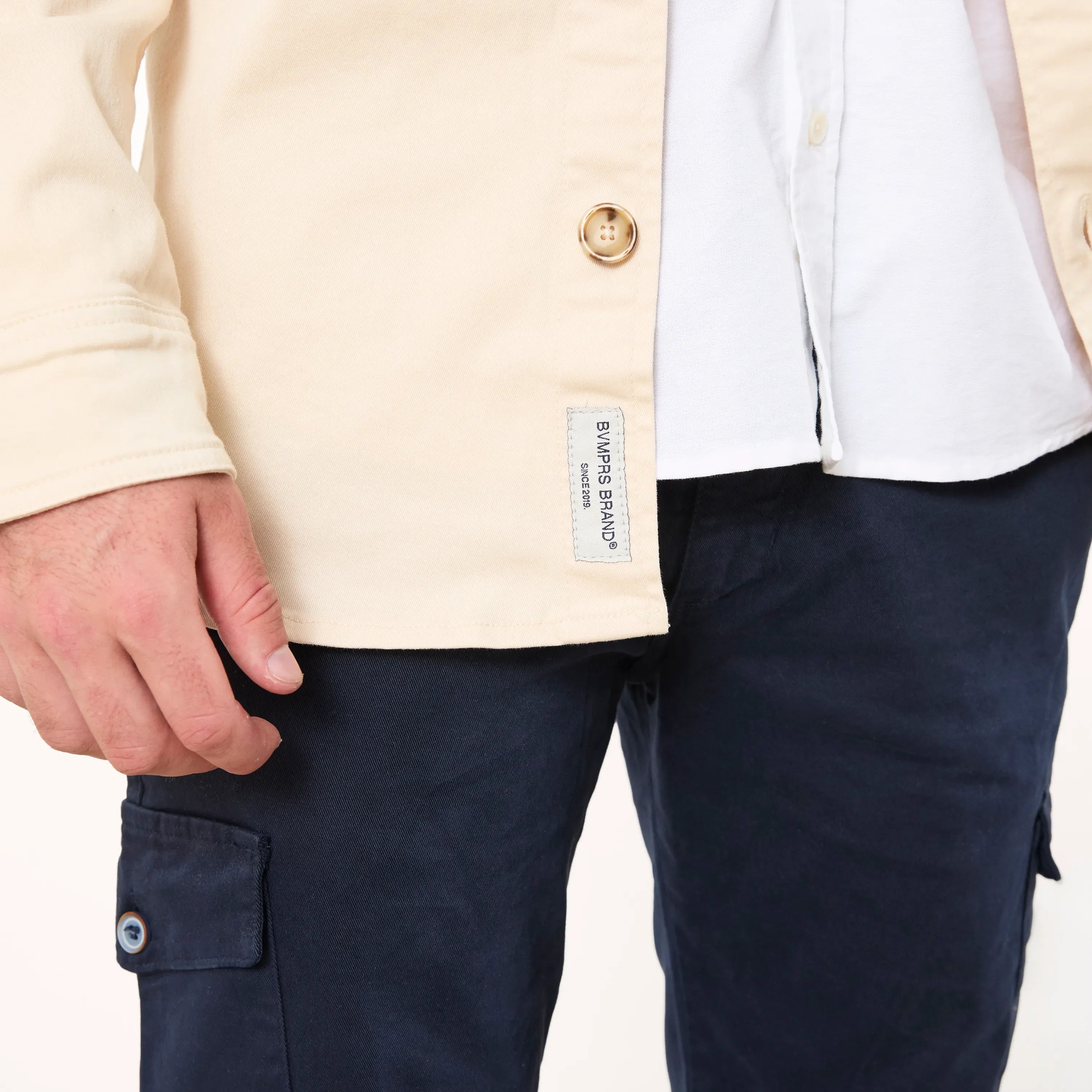 Sobrecamisa dos bolsillos beige