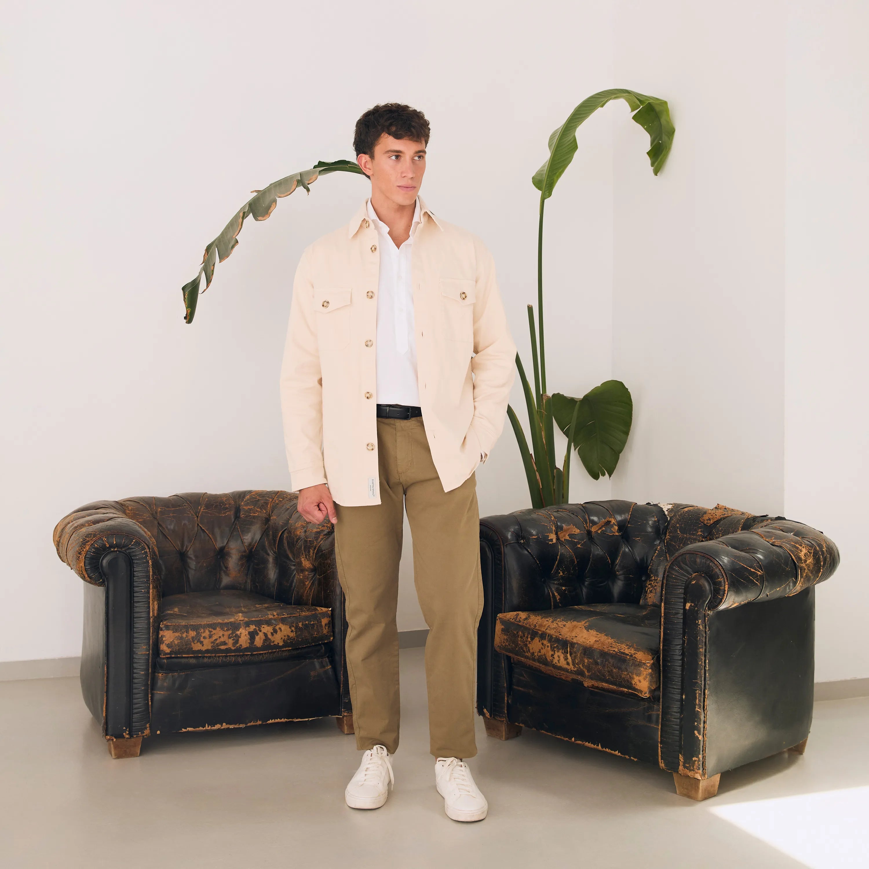 Sobrecamisa dos bolsillos beige