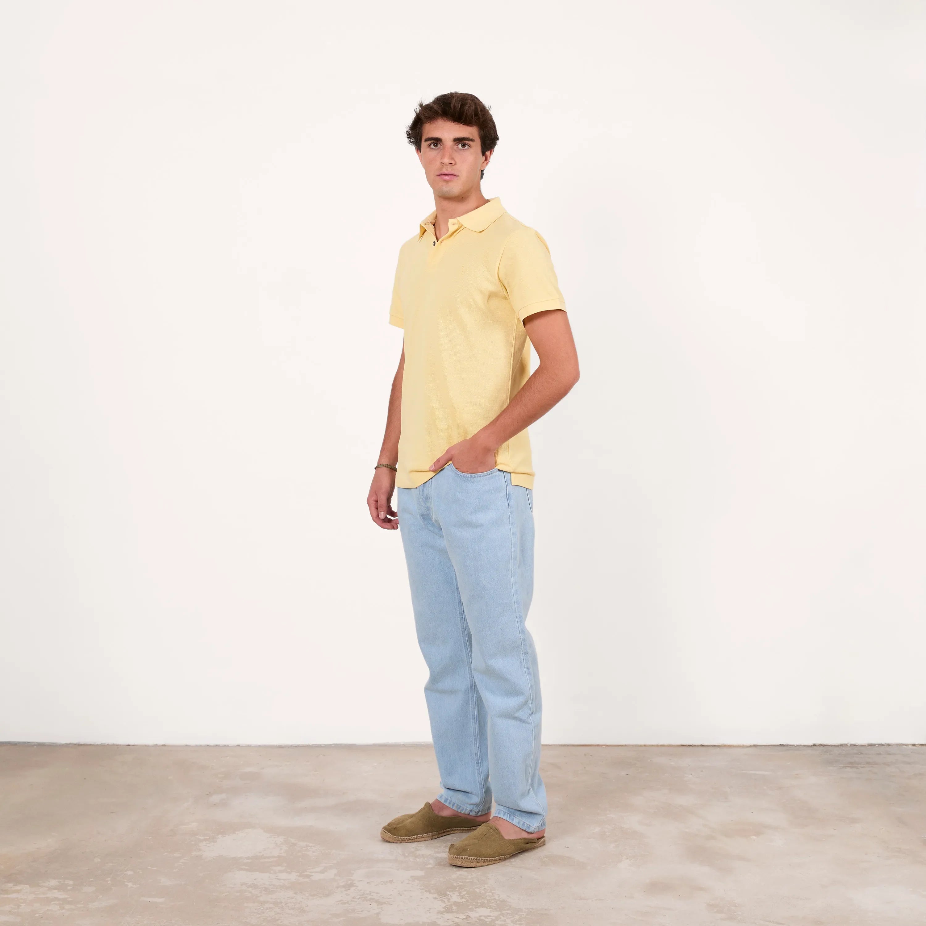 Polo básico amarillo