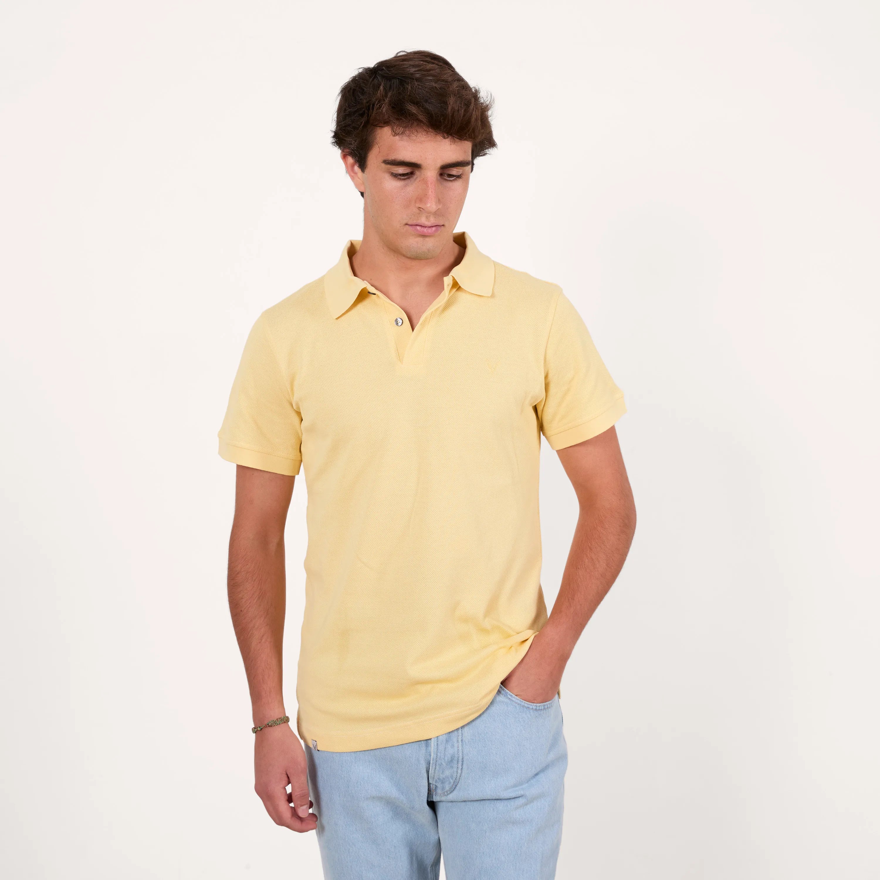 Polo básico amarillo